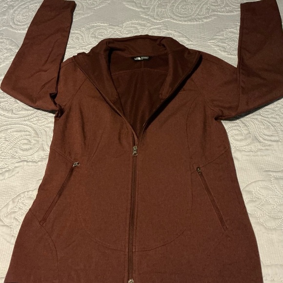 The North Face Red Utility Jacket Lightweight Minimalist Design - Picture 5 of 10